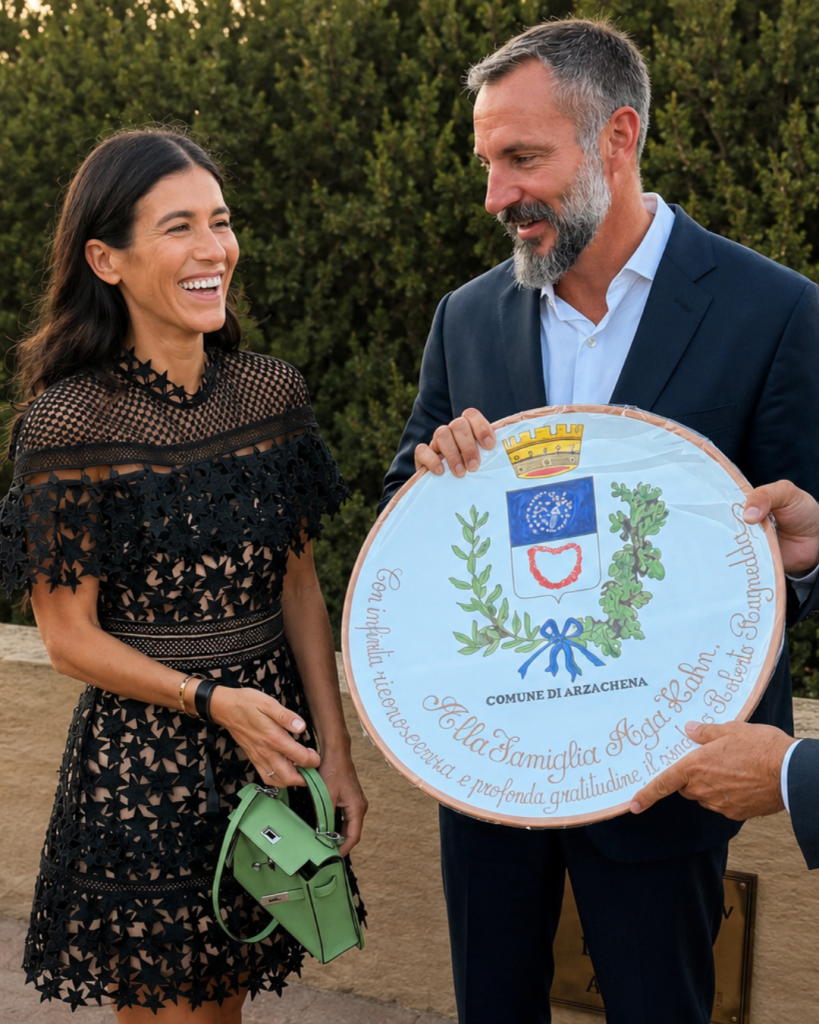 On the afternoon of Thursday, July 9, a solemn ceremony was held in Porto Cervo to name the famous little square after Prince Karim Aga Khan IV